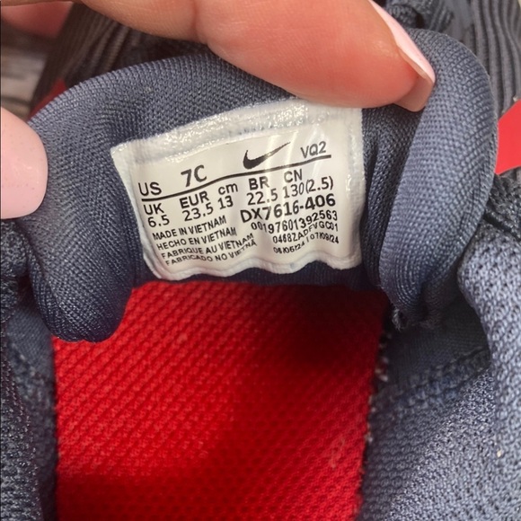 Nike Star Runner 4 NN TD Kids Sneakers | Size 7C | Black & Red - Picture 8 of 11